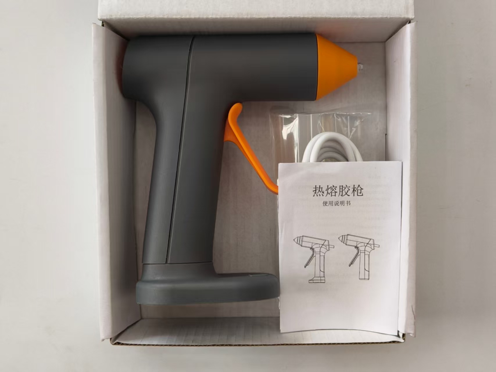 Fabricante al por mayor pegamento rápido 7mm barra de pegamento hecha a mano accesorios de joyería 20W inalámbrico litio pistola de fusión en caliente