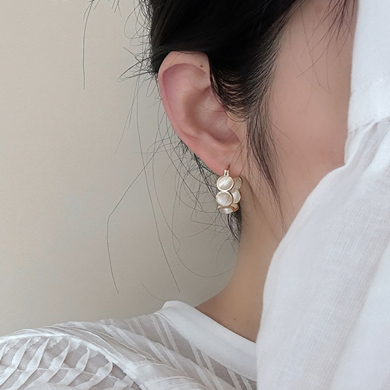 Sweet Opal Earclip Earrings Light Luxury And Simplicity