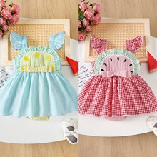 儿童服装夏季西瓜刺绣吊带哈衣裙格子条纹小飞袖三角爬服