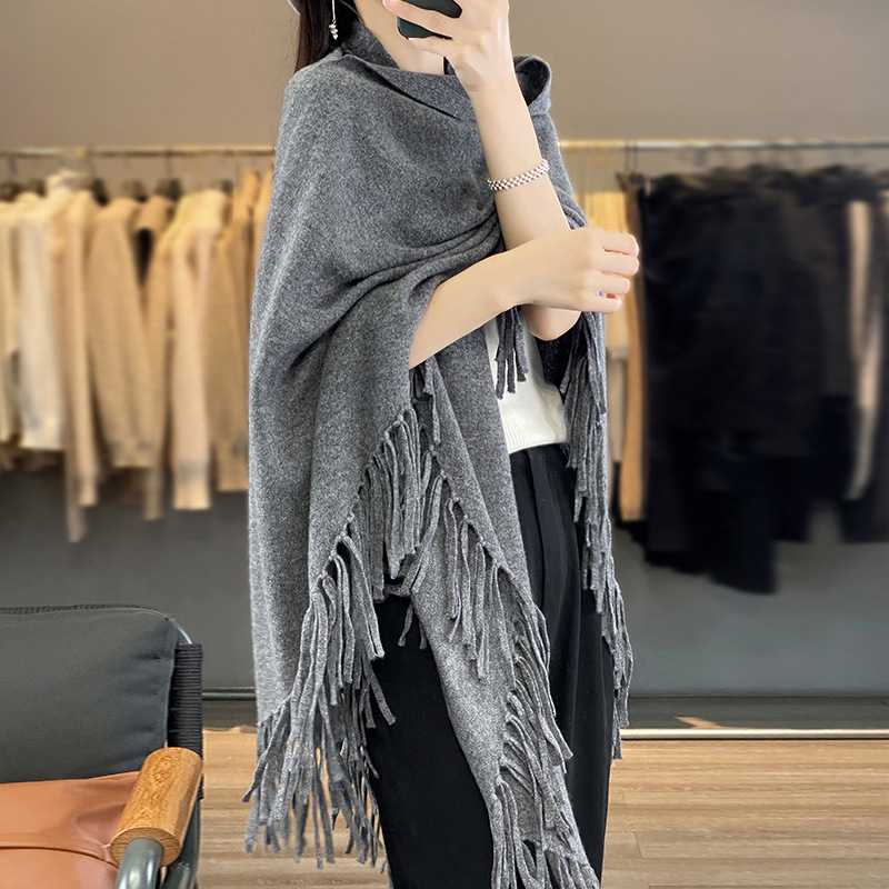 Otoño e invierno europeo y americano chal de lana capa de borla ropa exterior de las mujeres manta bufanda suelta sin hebilla abrigo de punto suéter de las mujeres