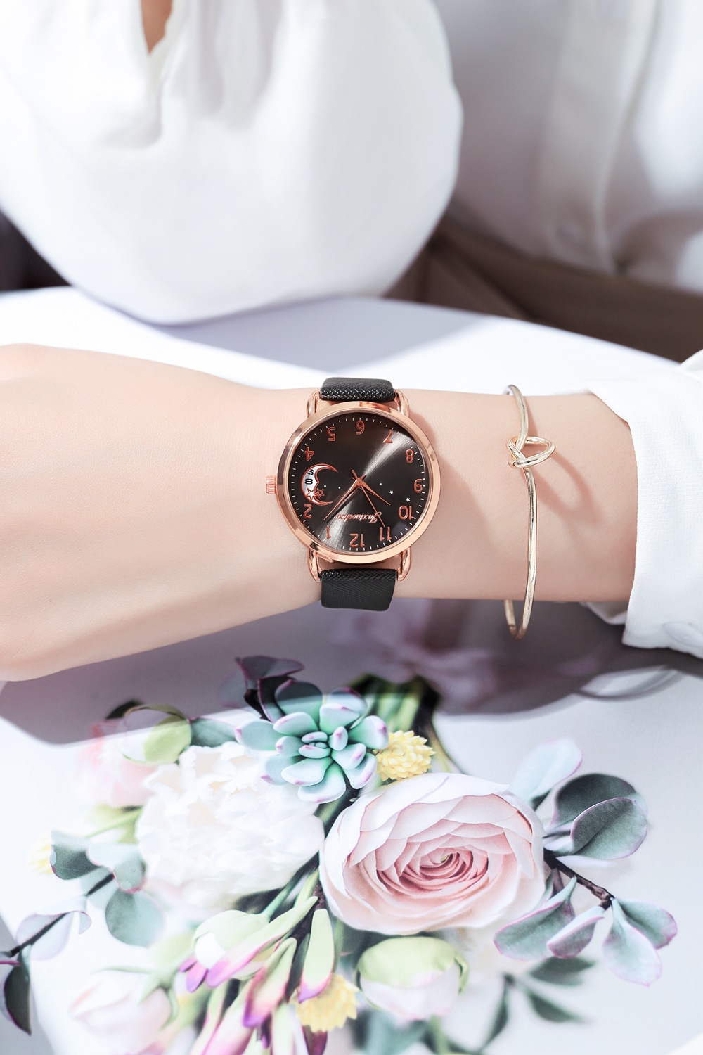 Orologio da studente in oro rosa con cinturino minimalista da donna con motivo stella lunare, nuovo prodotto caldo e alla moda 2024_voghion.com