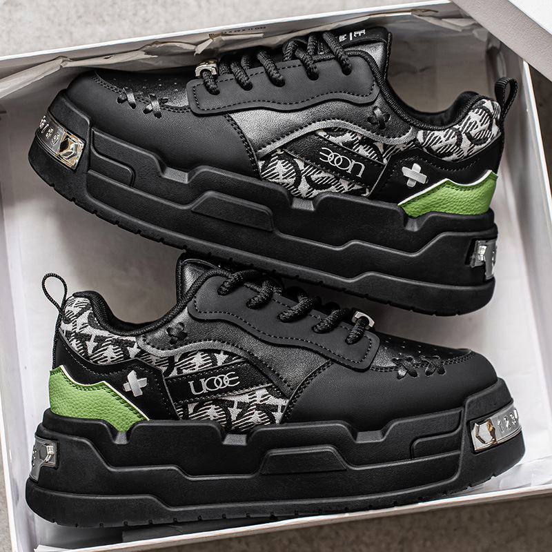 Ultra-Light and Thin Soft-Soled Shoes 2025 Outdoor Hiking and Mountaineering Shoes for Students and Youth Genuine Comfortable Sports Running Shoes