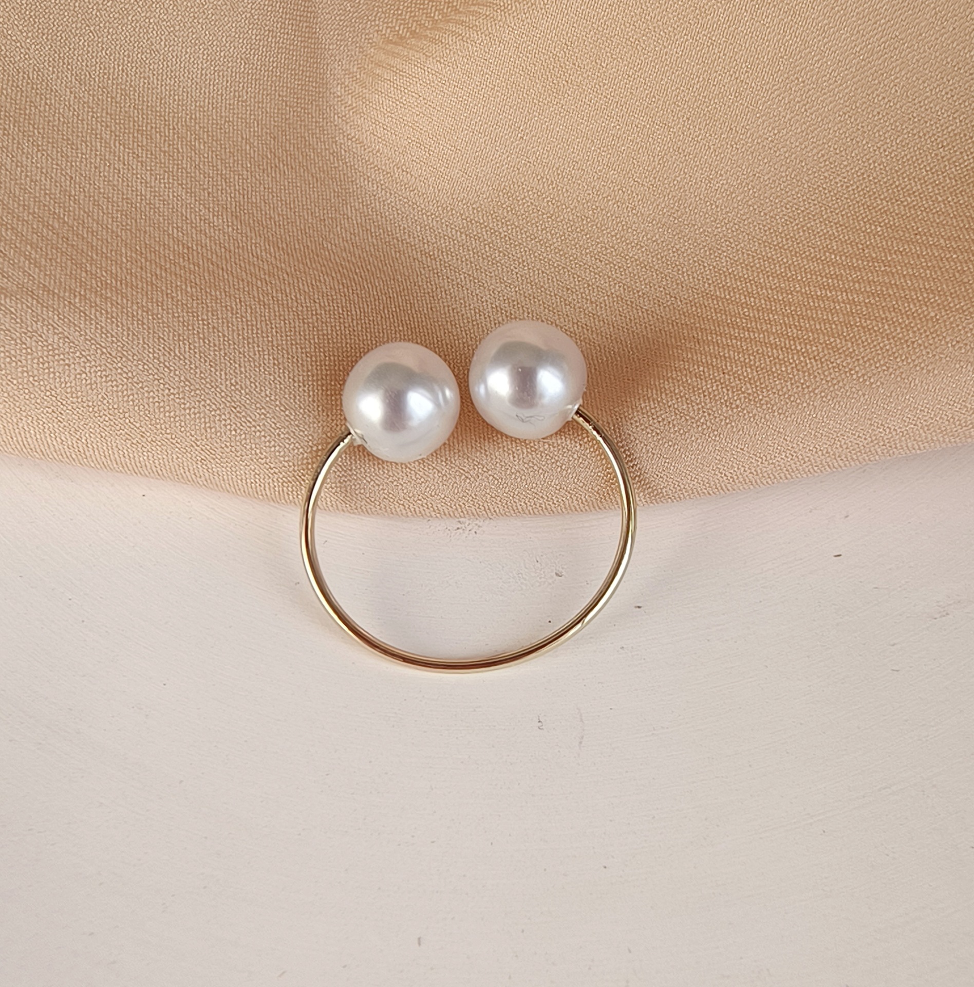 Wholesale Elegant Simple Style U Shape Imitation Pearl Copper Plating Rings display picture 3