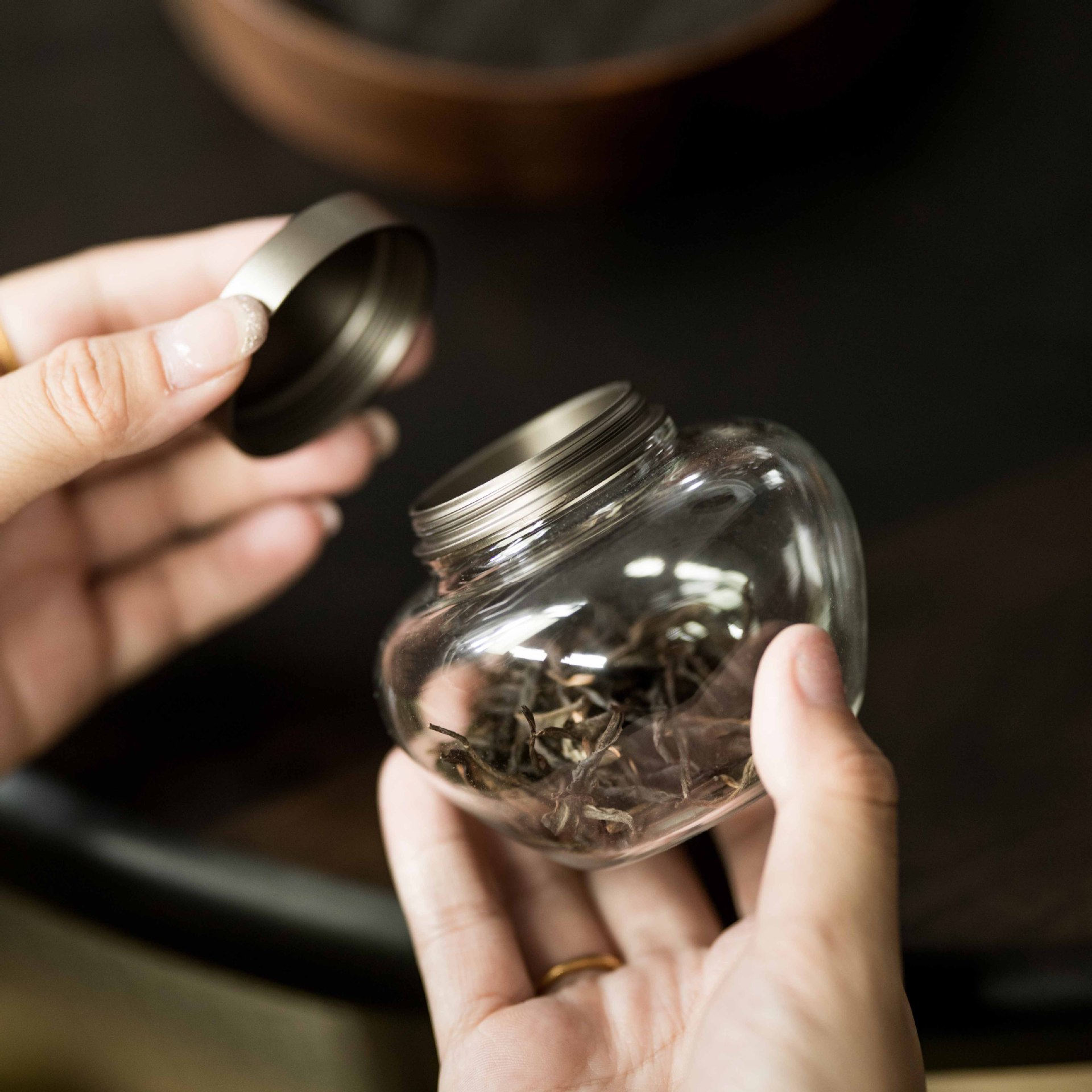 GJU8 Plant and Tree Shrine Alloy Lid Sealed Tea Can Metal Lid Transparent Glass Tea Storage Can Household Storage Jar Tea