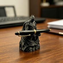 3D打印蝙蝠侠半身握拳桌面装饰摆件文具收纳个性创意黑武士笔架
