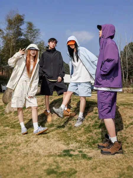 2026 Summer Couple Style Outdoor Sun Protection Clothing with Hood Upf50+ Ice Silk Breathable Workwear Style Skin Jacket for Men and Women Trendy