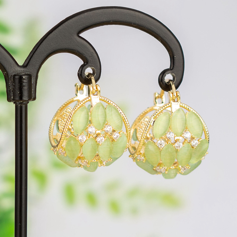 Classic retro agile universal capacious design earrings