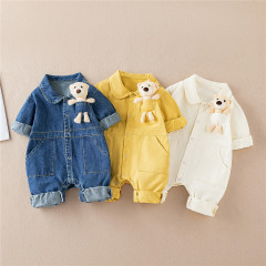 乳幼児のハンサムなデニムの連体服の春節の新型の洋気の男の子の赤ちゃんの服は外出します。