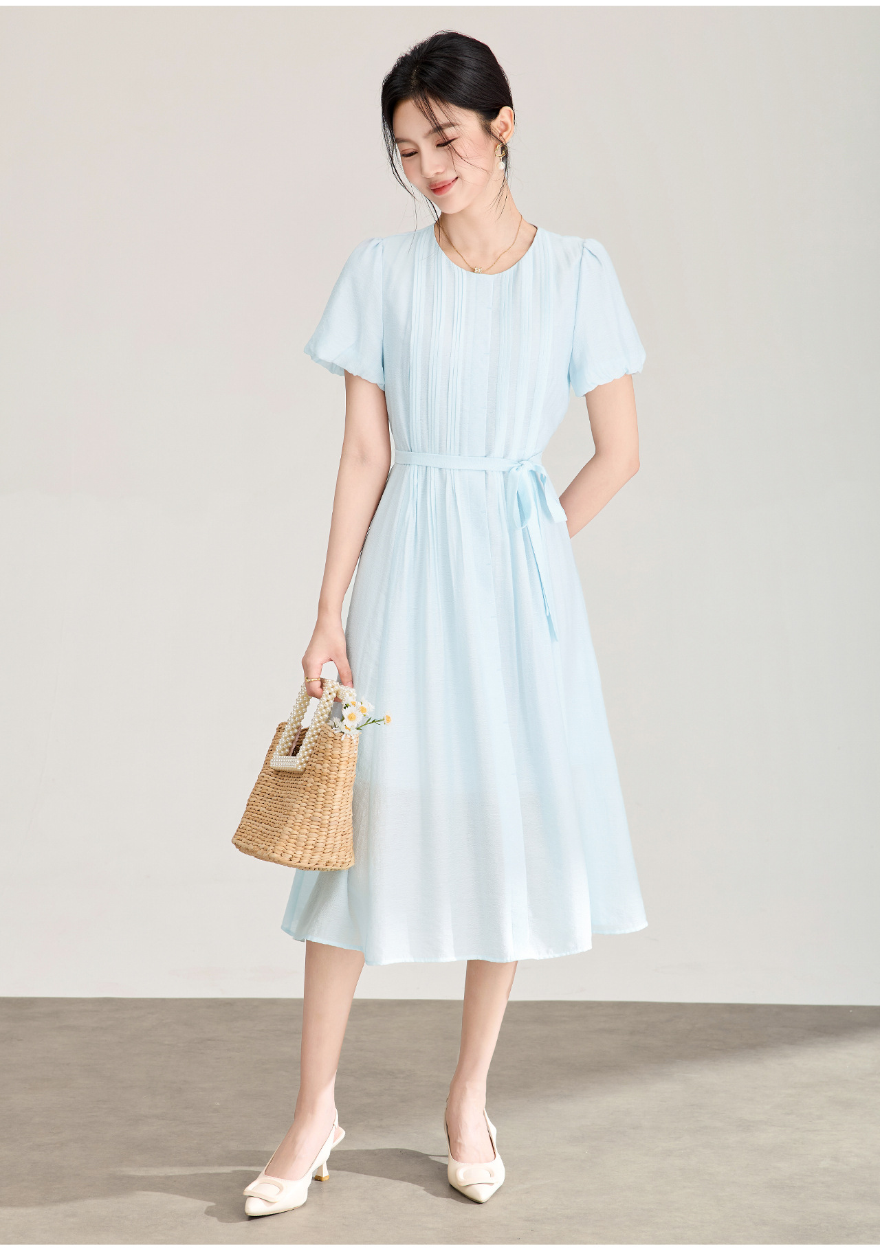 Đầm maxi nữ cổ tròn thắt lưng ren dáng dài — xanh lam chi tiết 4