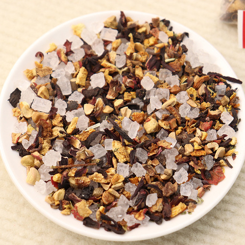 Live streaming e-commerce of Baoding Sour Plum Tea with rock sugar hawthorn triangle package, ready-to-drink sour plum tea ingredients package.