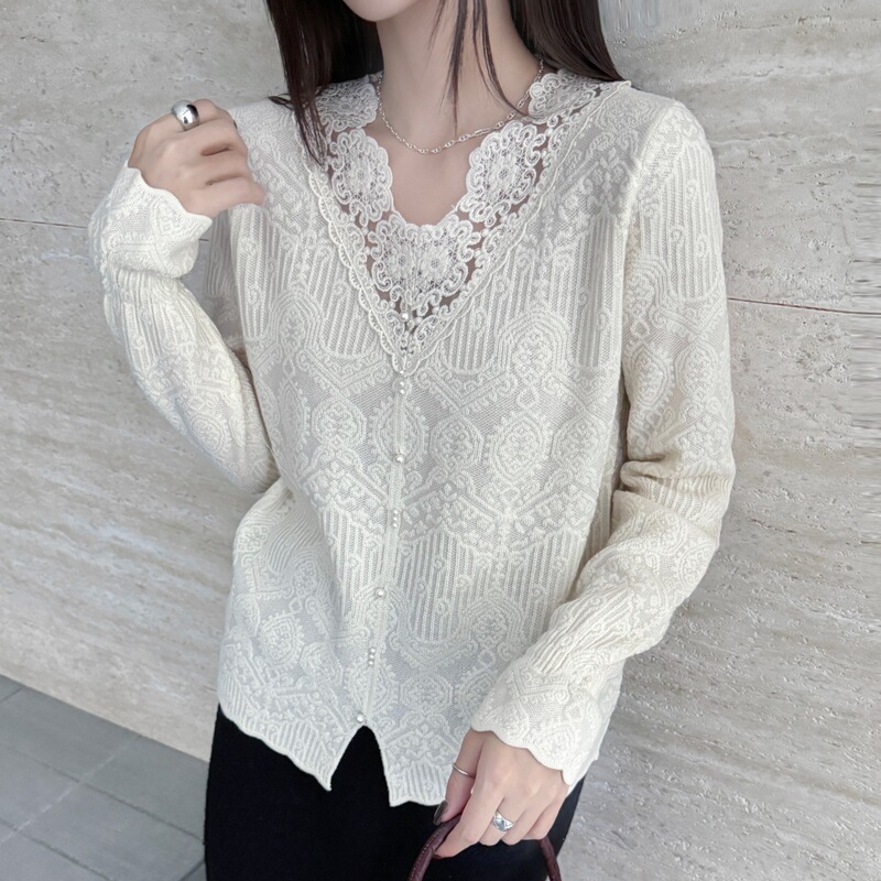 Puyuan Fine Wool V-Neck Lace Trim Autumn and Winter New Base Shirt, Korean Style Sweater, Elegant and Fashionable Women's Clothing