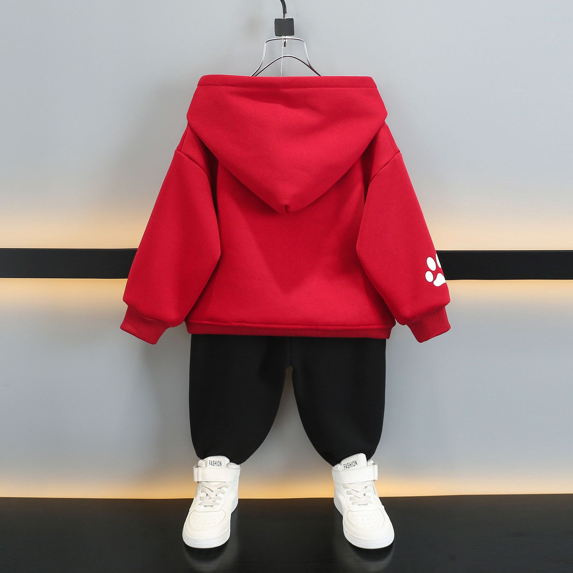 6661 ropa para niños más traje de terciopelo para niños otoño e invierno 2025 nuevo traje de dos piezas de suéter de invierno para bebés guapos para niños