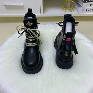 秋冬新款英伦风马丁靴女彩虹亮皮加绒洋气网红厚底韩版双拉链短靴