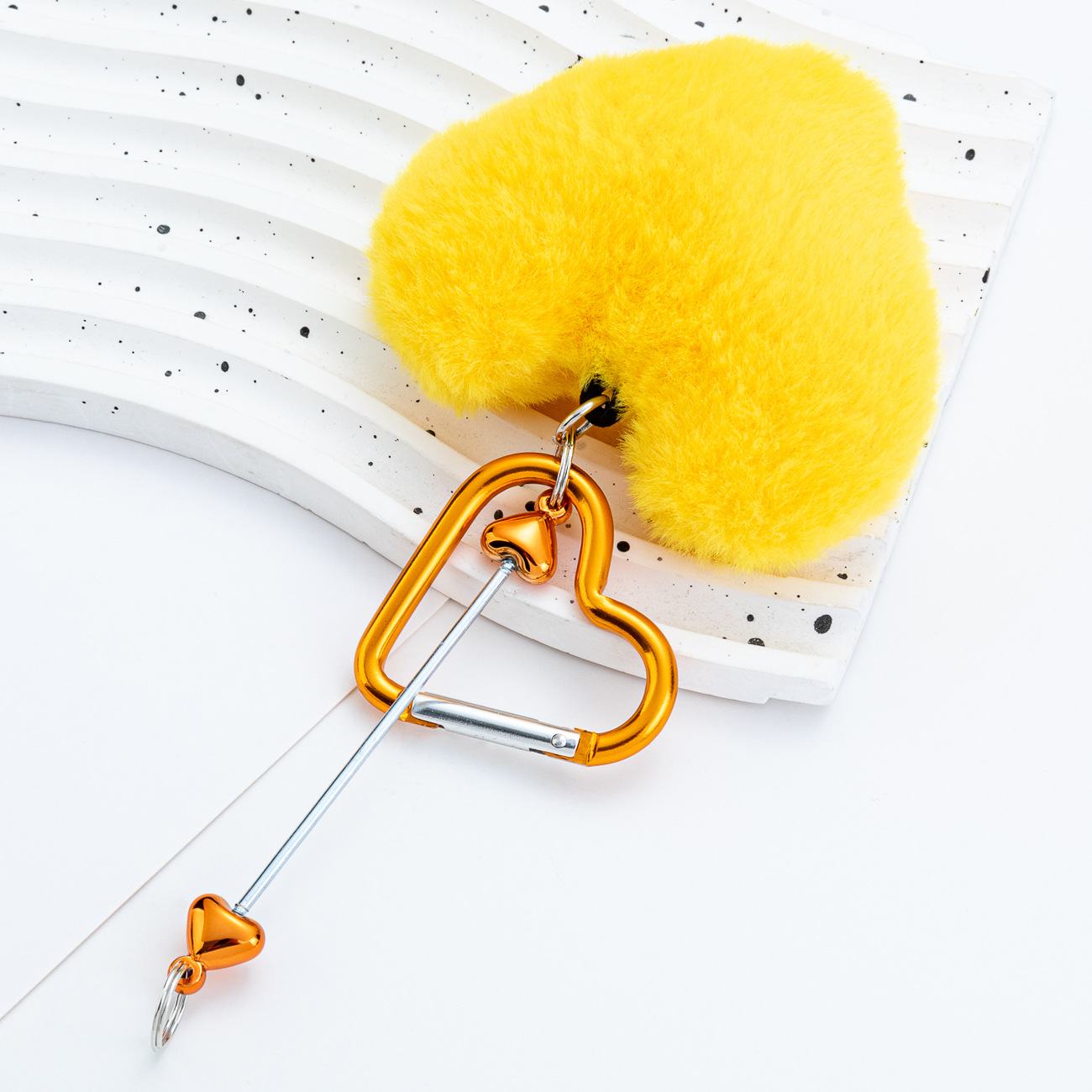 Nuevo mosquetón de amor con cuentas de bricolaje, colgante de felpa, mosquetón colgante, bloqueo de amor, mosquetón de bola de pelo