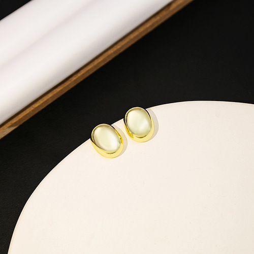 Silver Needle European & American Metal Earrings, High-End Chic Glossy Oval Miniature Earrings—Sleek and Minimalist, Inspired by the Instagram-Favorite French Style