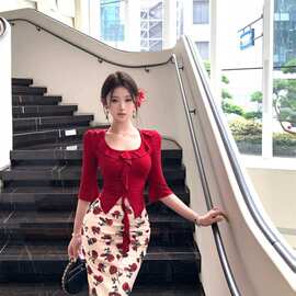 时尚套装夏装新款木耳边修身短款半袖上衣+高腰显瘦印花半身长裙