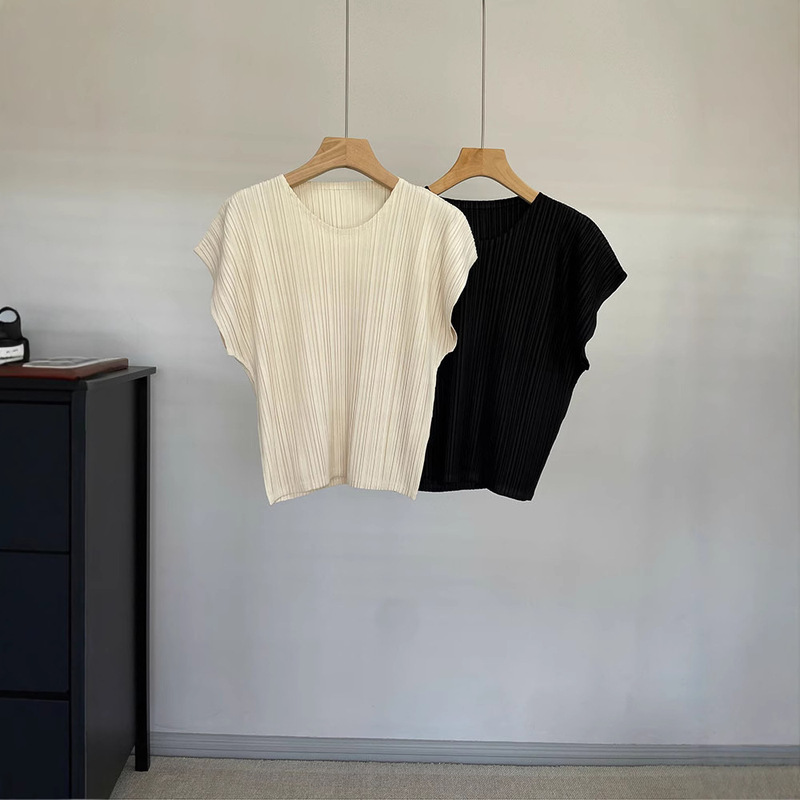 Designer Niche Women's Clothing! Japanese-Style Simple Round-Neck Basic Short-Sleeve T-Shirt~Pleated Top 26 Summer New 019