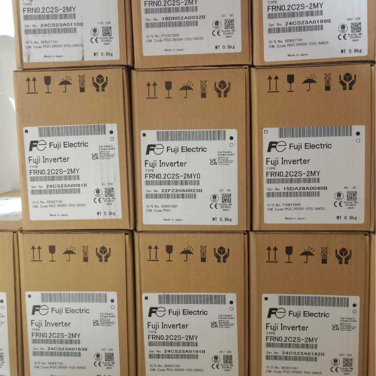 全新原装富士变频器FRN0004C2S-7E FRN0.4C2E-2J FRN0.4C2E-7E