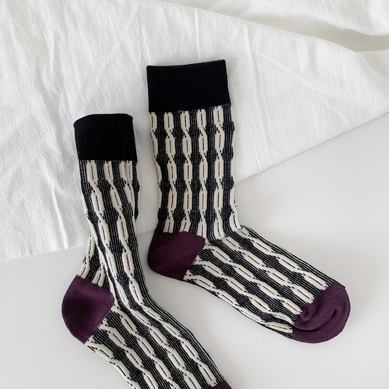 Femmes Style Classique Vêtement De Rue Bloc De Couleur Coton Crew Socks Une Paire display picture 10