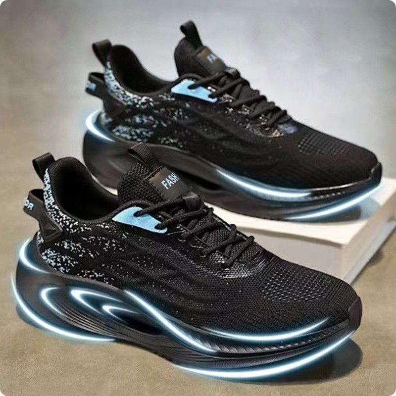 Zapatos de hombre de tejido de vuelo 2026 nuevos zapatos de deporte casuales de malla transpirables de verano para correr y aumentar la altura de los zapatos de papá blanco