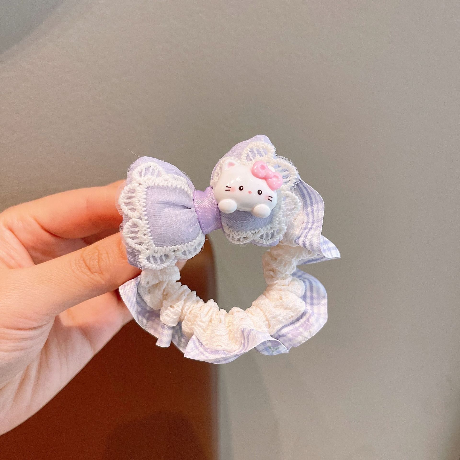 Anillo de cabello de gato de encaje púrpura