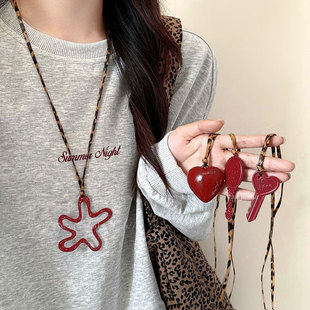 �tɫ�U�ջ�����Ē�����������Ů�ļ�Ů������������