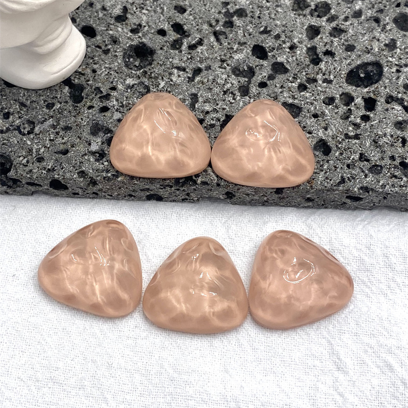 Nuevo japonés transparente agua ondple triángulo resina parche DIY hecho a mano teléfono móvil Shell pendientes horquilla material Accesorios