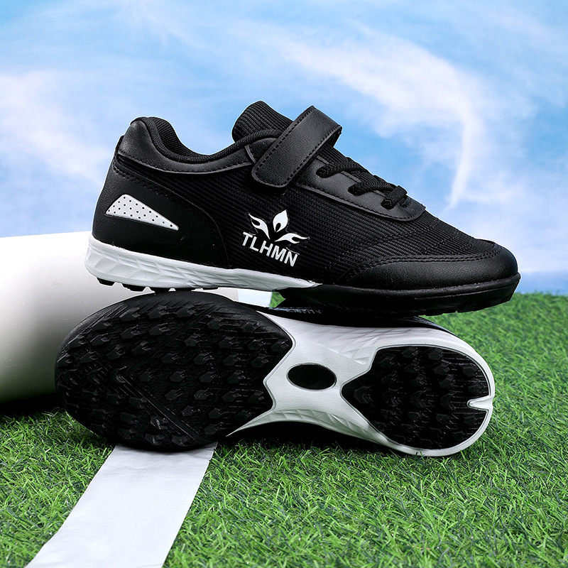 Children's Velcro Low-Top Soccer Shoes for Artificial Turf Competition and Training, Sizes 31-39 Children's Velcro Low-Top Soccer Shoes for Artificial Turf Competition and Training, Sizes 31-39