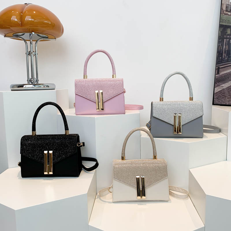 Bag niche design 2024 new bags, fashionable trendy one shoulder small square bag, casual and western-style crossbody bag_voghion.com