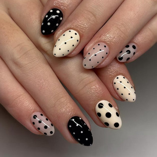 ���ͺڰײ��c���s���|�@�ךW���L�ɲ�ж����24Ƭ press on nails