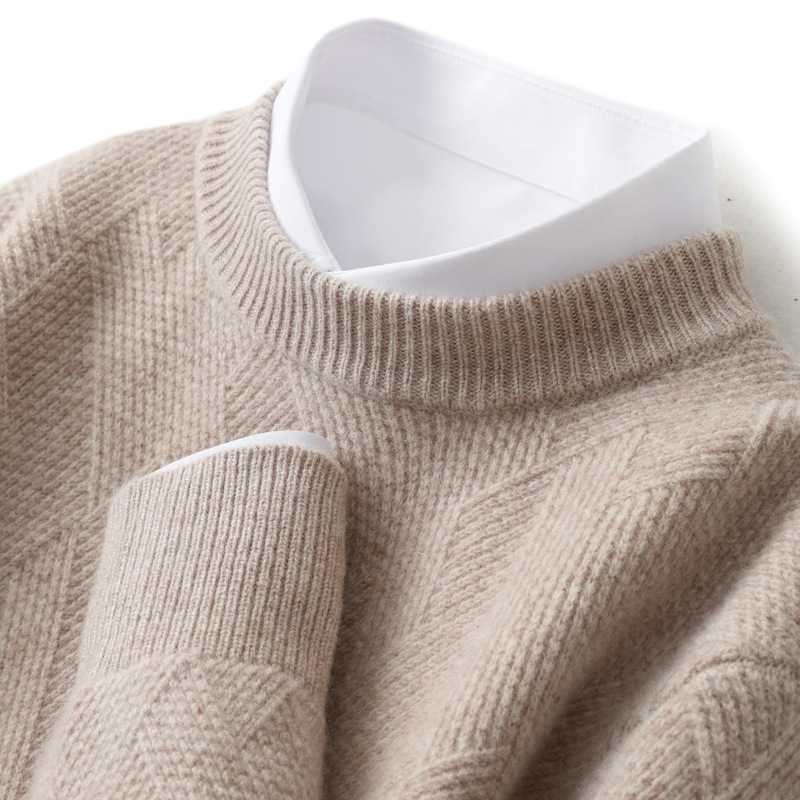 Demi-season woolen sweater