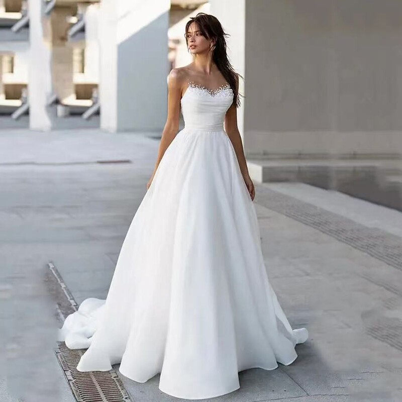 2026 New Style Wedding Dress, Simple High-Neck, Deep Backless, Travel Photography, Small Train, Soft Tulle, Beaded