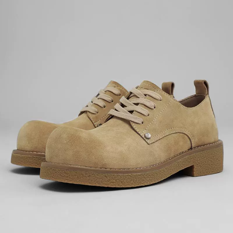 Стильные платформенные ботинки Martens на осень - модные высокие универсальные ботинки для отдыха