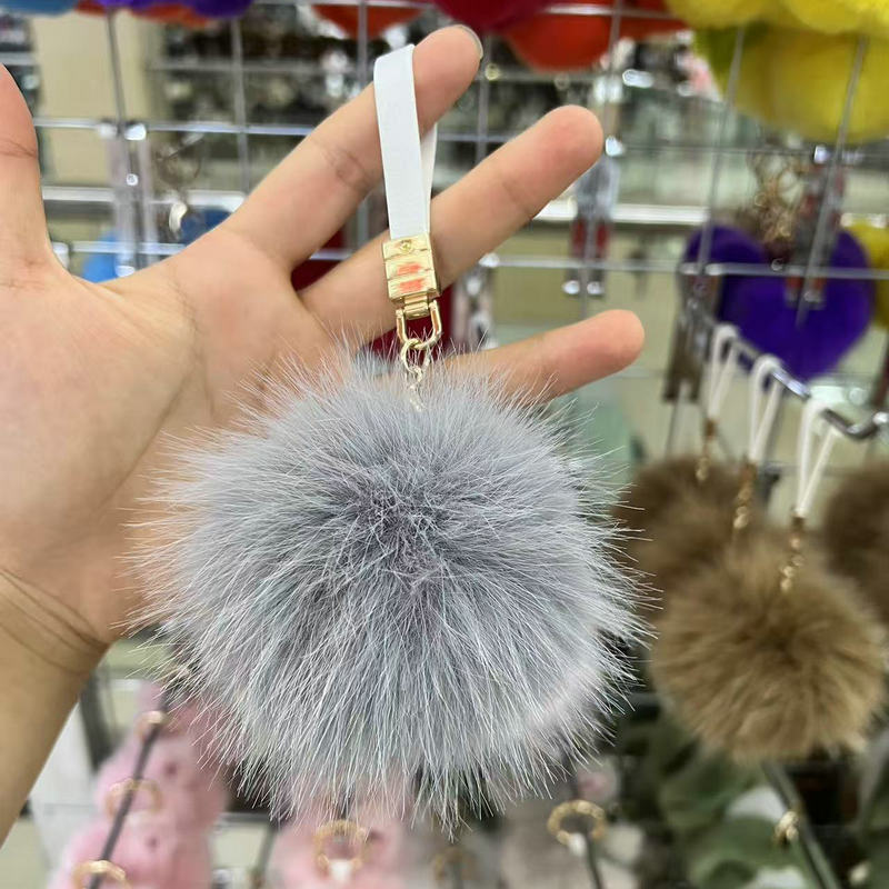 衣服毛球挂件帽顶毛球别针挂件DIY毛球饰品胸针狐狸毛配件批发