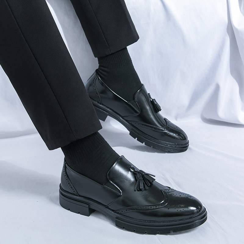 Cross-border 46 tamaño de otoño nuevo negocio casual ropa formal con bordas zapatos de cuero hombre estilo británico bloque tallado zapatos de hombre image 4