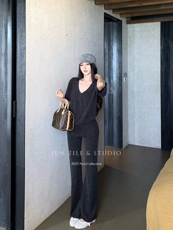 女装秋套装辣妹灰色V领宽松慵懒风半袖上衣翻边长裤微喇叭休闲裤|undefined