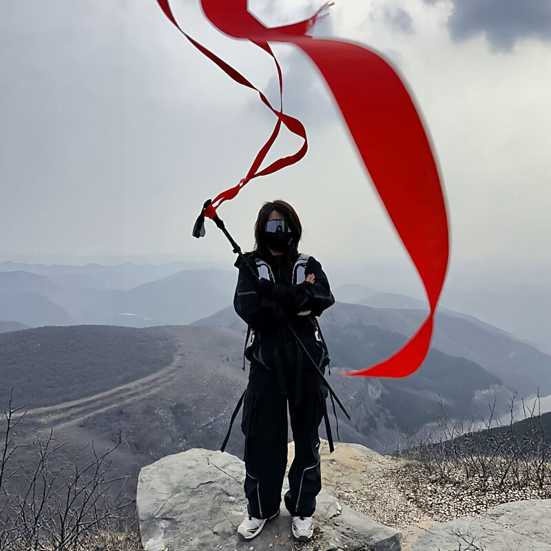 Trekking pole with red ribbon decoration, 4cm streamer, outdoor hiking and climbing photo prop, souvenir for girls' travel