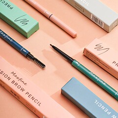 Maxfine眉毛ペンモランディ色ダブルヘッド極細防水汗防止ブラウンスリムナチュラル滑らか眉毛ペンシル卸売