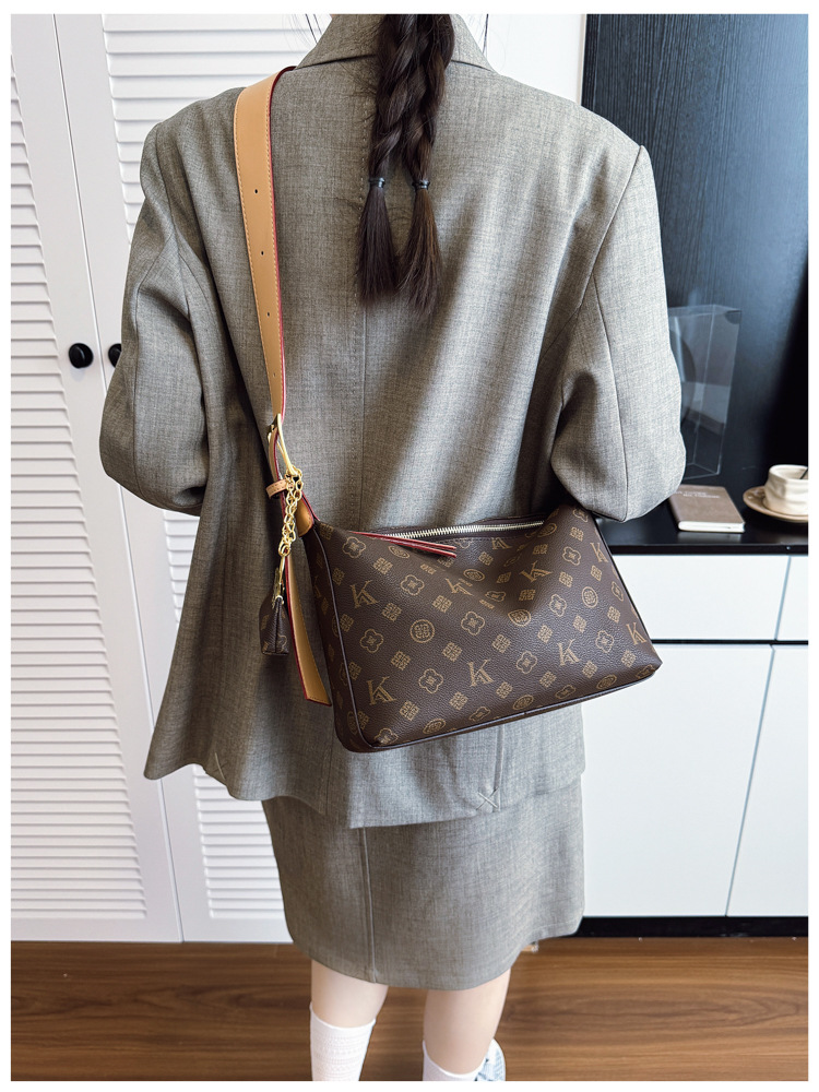 Einzigartige Vintage Elegante Luxus-Designer Wickeltasche für Frauen Große Kapazität Pendler-Tragetasche Modische Damen Einzelschultertasche – Detail 12