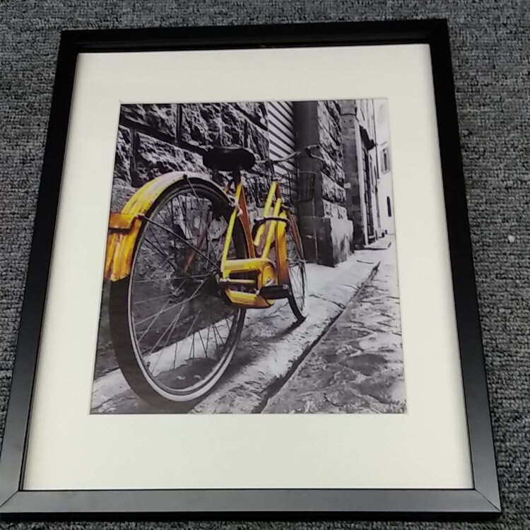 Factory Custom-Made Wooden Display Frames with Printed Logo, White Photo Frames, Picture Frames, 7-Inch 4K, 8K, A3, A4 Photo Frames