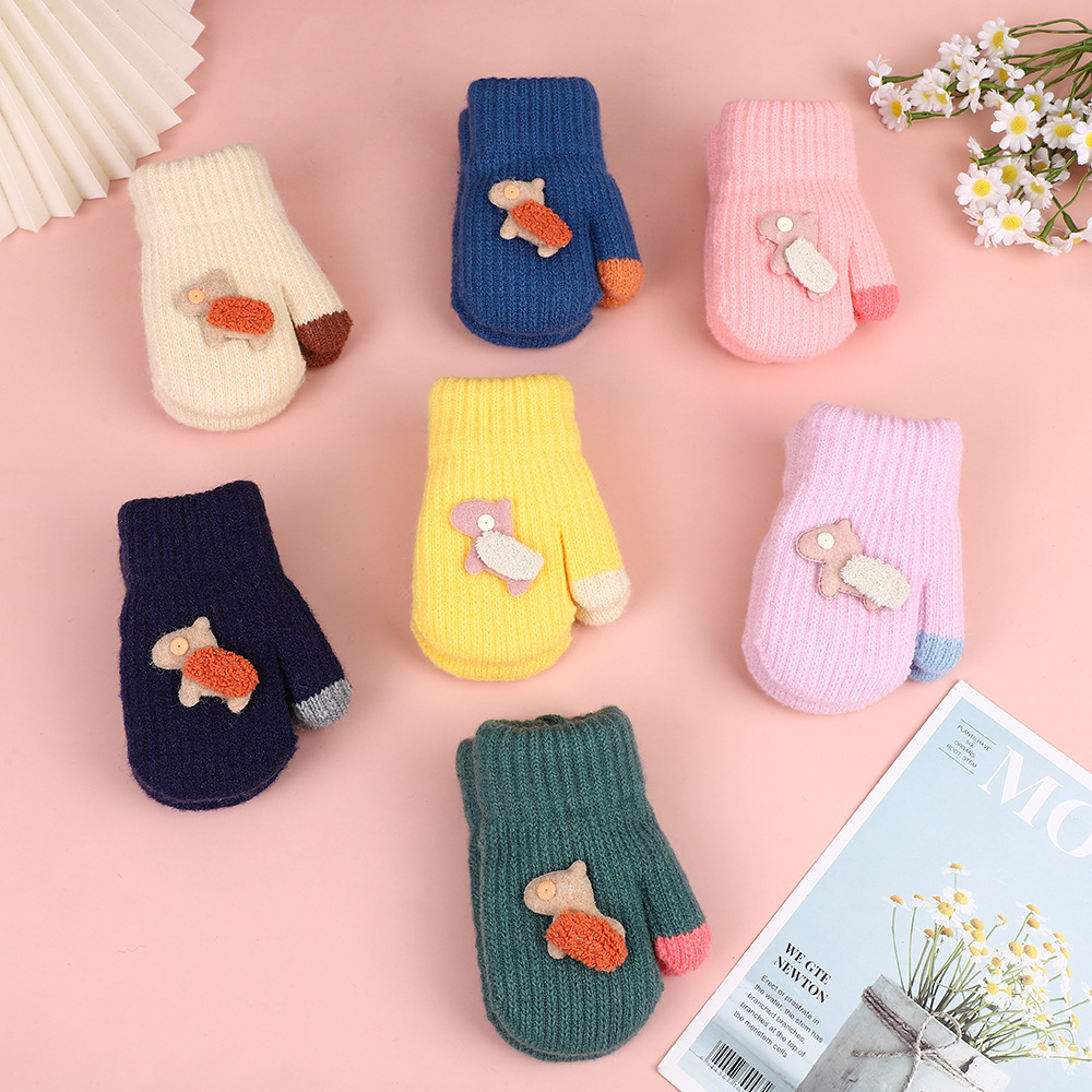 Children's keep warm cartoon winter travel knitted gloves