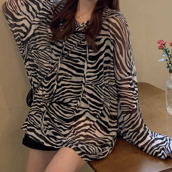 Ins Thin Camouflage Zebra Long-Sleeved Hooded Sun Protection T-Shirt for Women 2020 New Summer Loose and Versatile Top Trend Ins Thin Camouflage Zebra Long-Sleeved Hooded Sun Protection T-Shirt for Women 2020 New Summer Loose and Versatile Top Trend