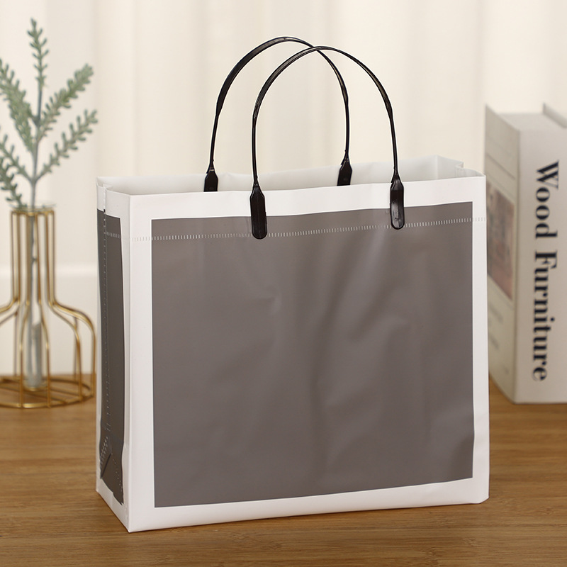 Bolsa de regalo de PVC, bolsa sencilla, bolsa de regalo moderna, bolsa de plástico para ropa, bolsa de mano gruesa para tienda de ropa, ropa image 11