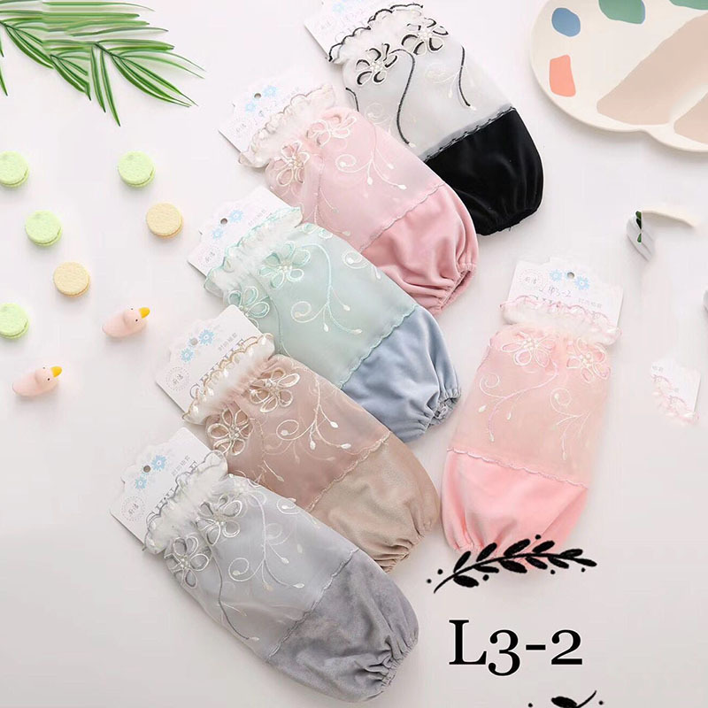 2 pairs of white lace stitching large flowers