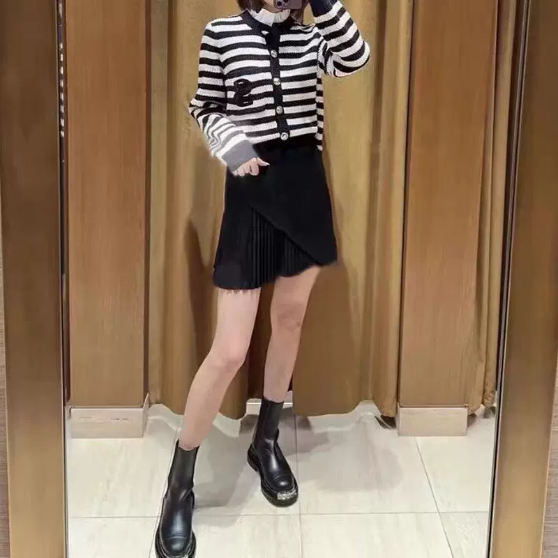 法式小众2023年秋冬新款黑色粗花呢拼接百褶高腰半身裙女S