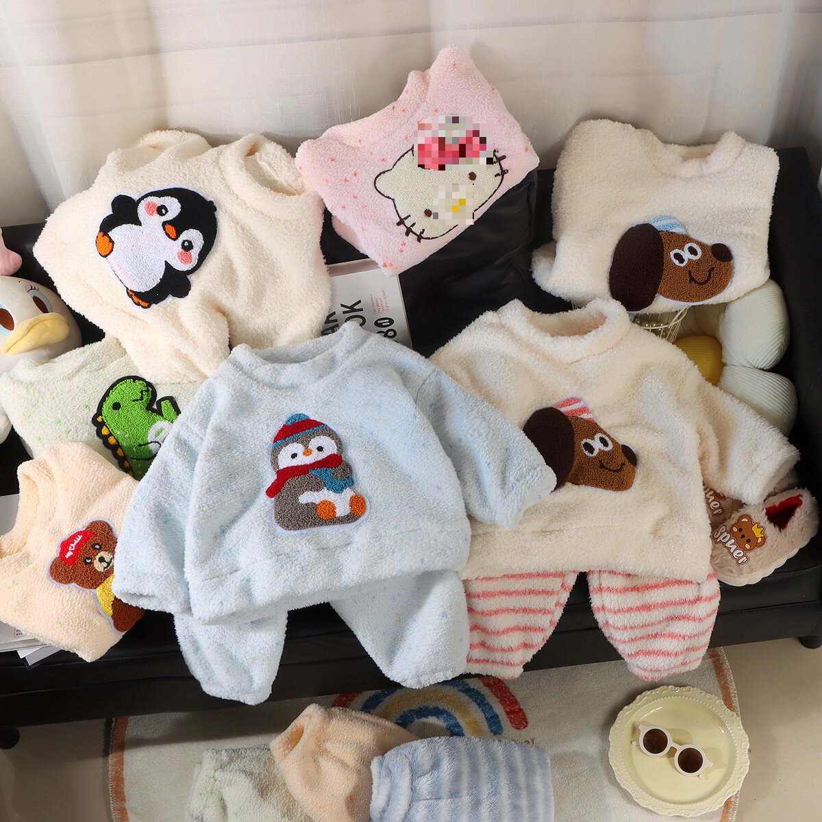 Nuevo conjunto de calentamiento para niños otoño y invierno niñas con camisa gruesa ropa para el hogar pijamas para bebés en casa dos juegos de ropa infantil