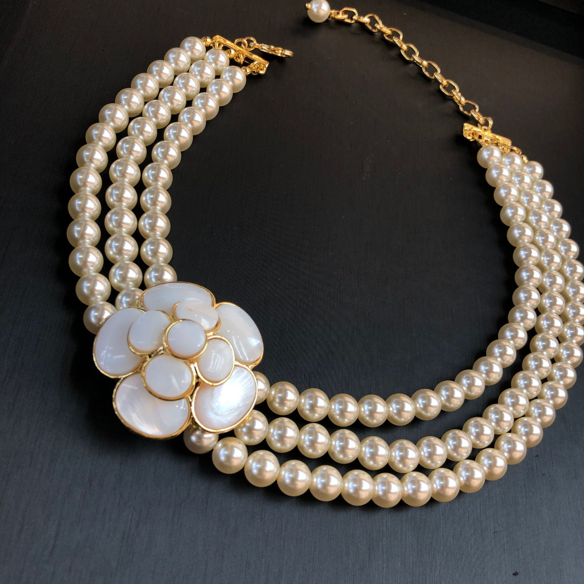 Short white necklace