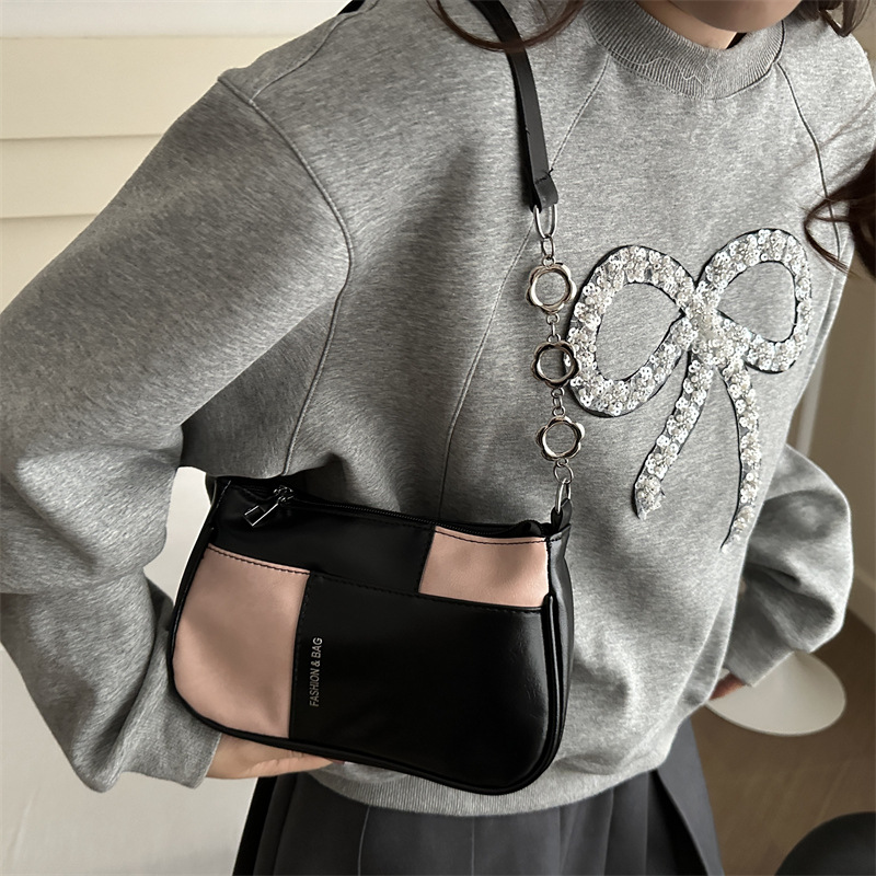 2024 가을과 겨울 신상품 한국 스타일 여성 가방 컬러 매칭 체인 작은 가방 성격 마작 가방 패션 어깨 메신저 가방