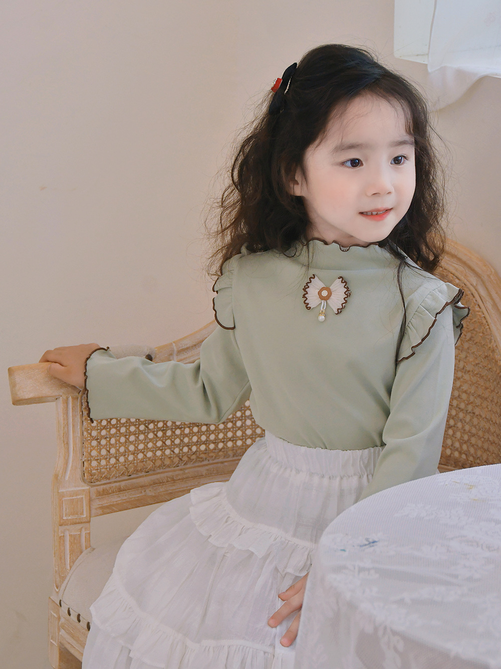 Coreana de primavera y otoño de los niños camisetas de base de encaje de brotes de miel espeso camisetas de manga larga de chicas fabricantes de calcomanías