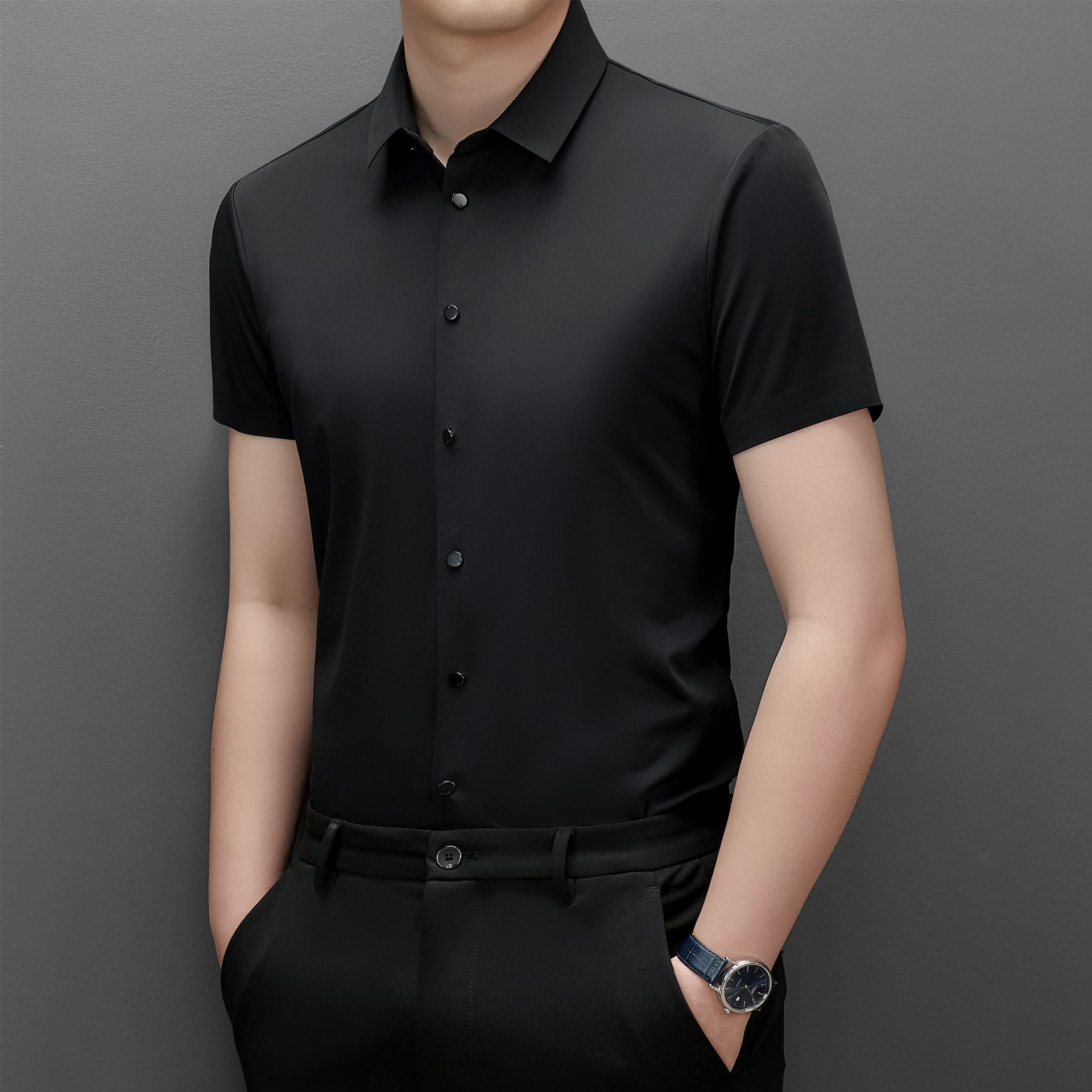 2024 nuevo estilo sin marcas sin quemar con solapa de manga corta de alto nivel de camisa de estilo de viento de Hong Kong elástica de viaje de negocios ropa de hombre transpirable